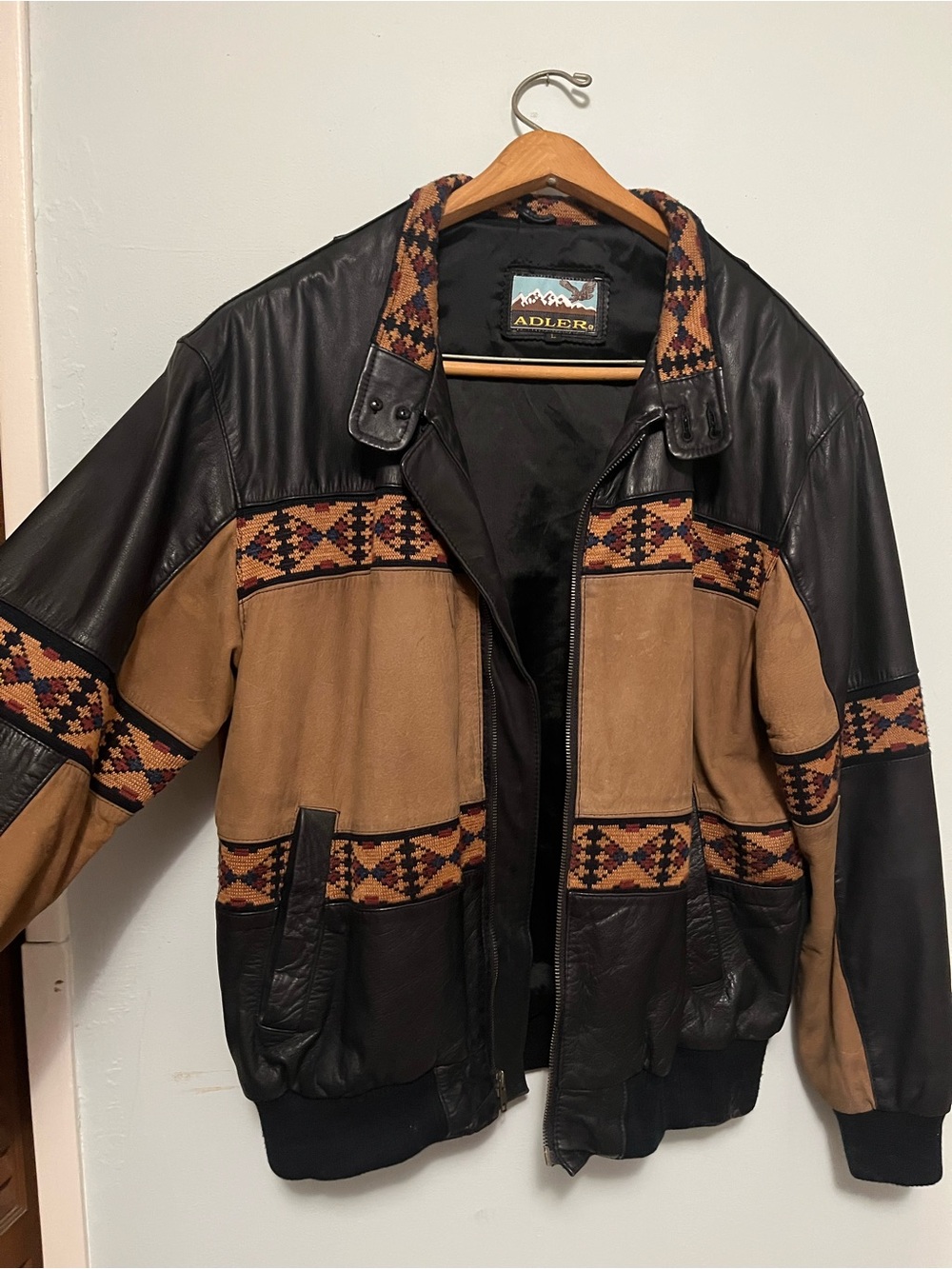 Vintage 90’s Black & Tan Leather Bomber Jacket with Southwestern Pattern - Picture 10 of 10